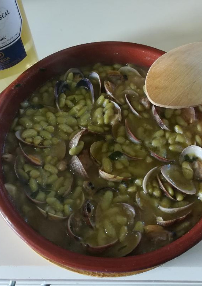 Una foto de Judías verdinas con almejas