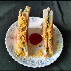 A picture of Sev puri grill sandwich.