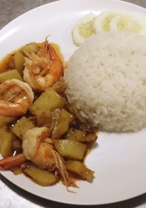 รูปของ กุ้งผัดมันฝรั่งพริกไทยราดหน้าข้าว