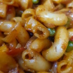 A picture of Macaroni.