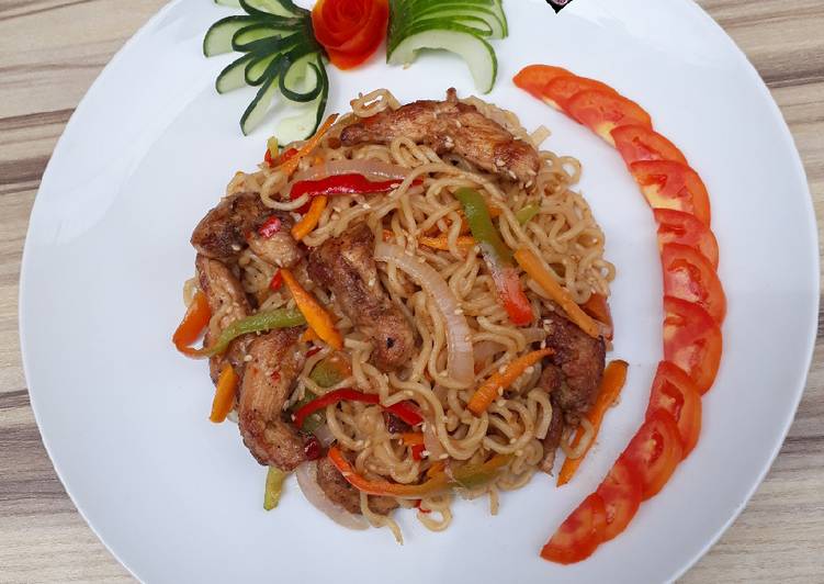 How to Prepare Award-winning Chinese Chicken Chow Mein