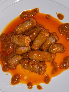 Una foto de Salchichas en salsa koreana de curry rojo