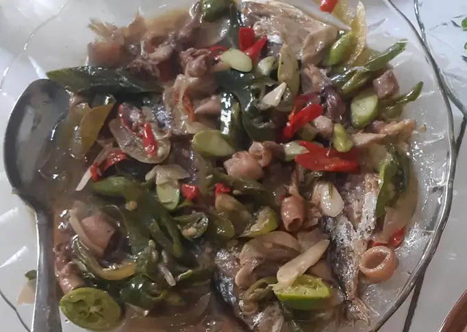Cumi ikan peda masak cabe ijo kuah