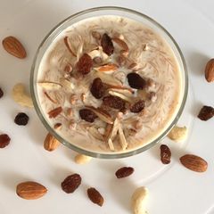 A picture of Vermicelli kheer.
