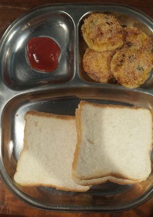 A picture of Aloo Tikki.
