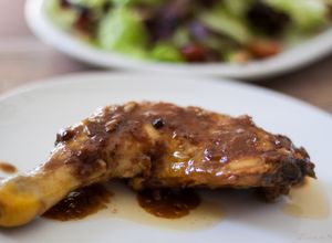 Una foto de Zancos de pollo a la naranja