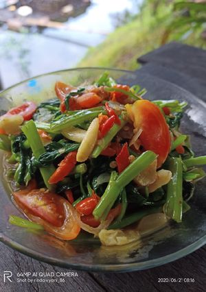 Foto resep "oseng kangkung"