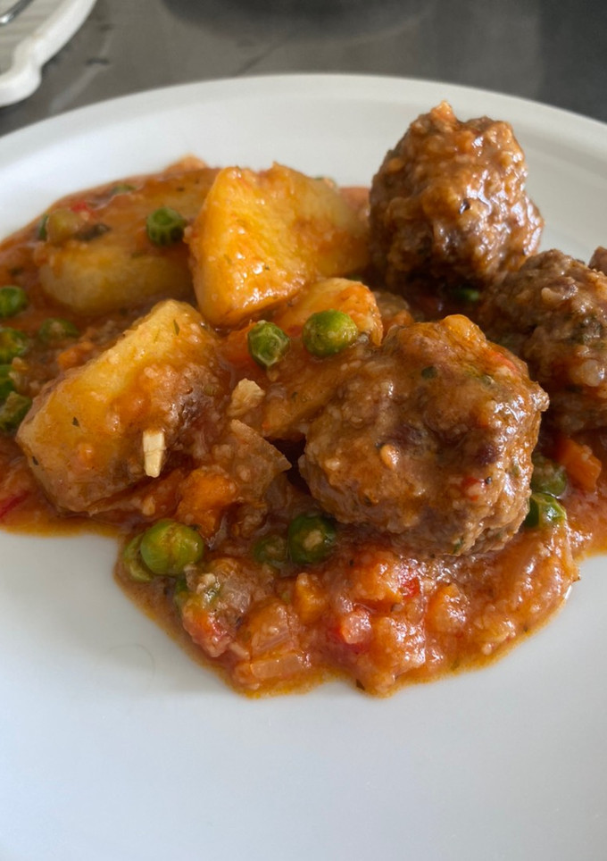 Una foto de Albóndigas con papas