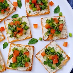 A picture of Salsa Cream Cracker Bites.