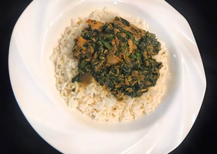 White rice and vegetable sauce