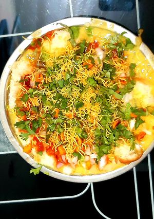 પાઉં રગડો(Pau Ragdo Recipe In Gujarati) રેસીપી મુખ્ય ફોટો
