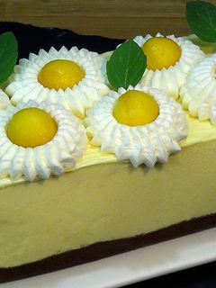 Una foto de Tarta de mango SIN HORNO, fácil, rápida y económica