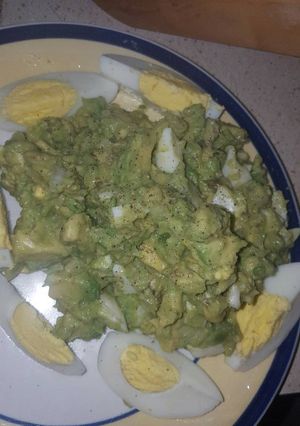 Una foto de Guacamole salvadoreño