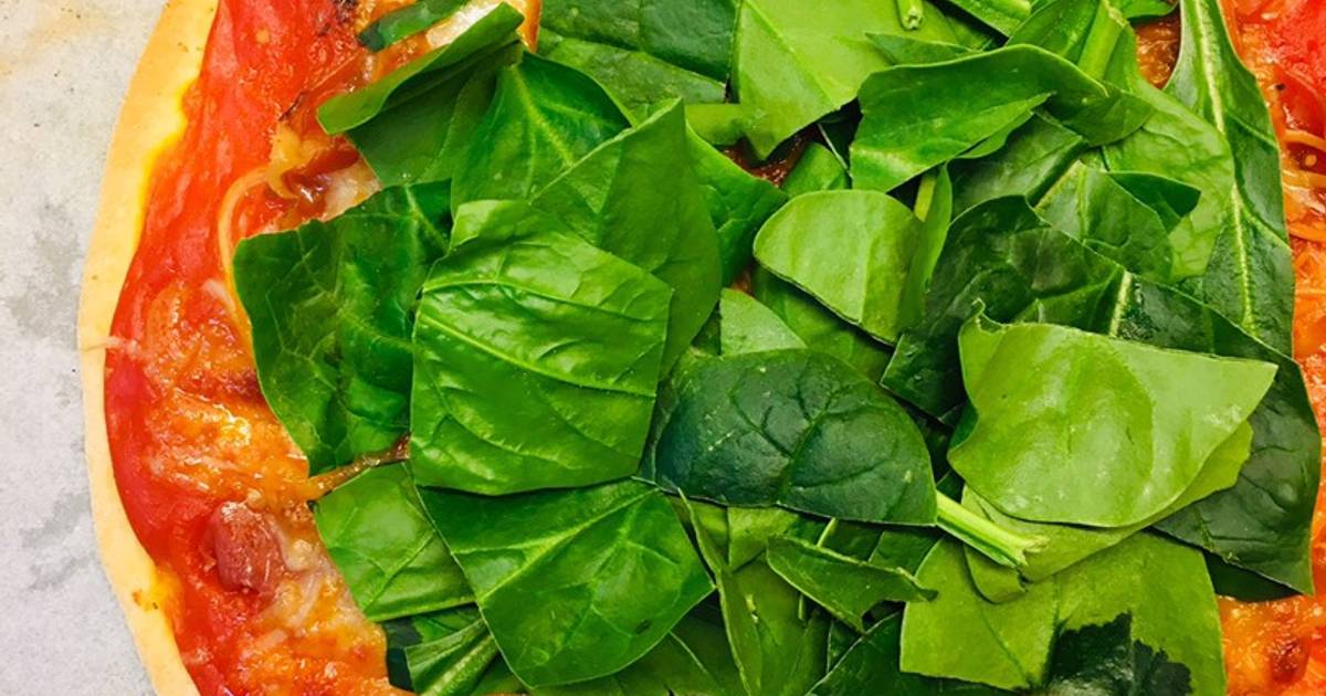 Pizza mediterránea de jamón y espinaca fresca 🍕🌿 Receta de Sara PA Cookpad