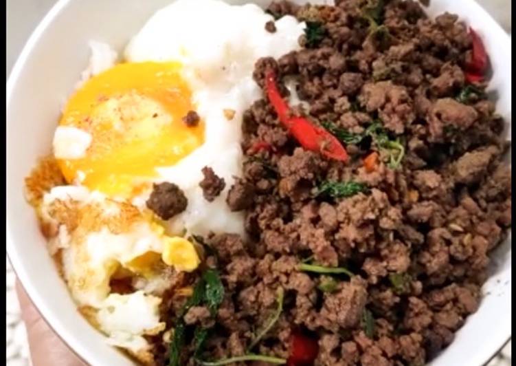 Thai beef basil kayak di resto