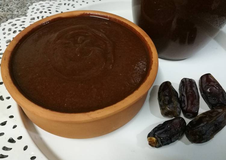 Simple Way to Prepare Homemade Date ki khati methi chutni