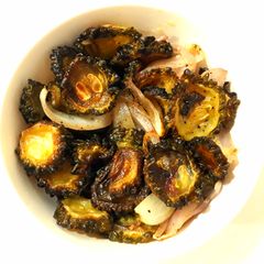 A picture of Crispy Karela.