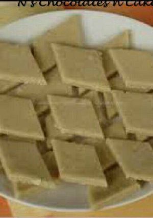 A picture of Kaju Barfi.