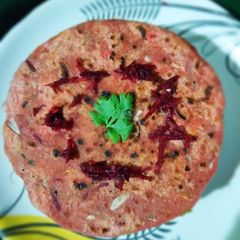 A picture of Mix Veg Beetroot Paratha.