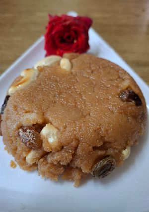 A picture of Makhandi halwa.