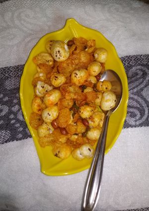 मखाना मका चिवडा रेसिपी चे मुख्य फोटो 