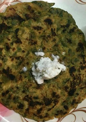 A picture of Methi makki ki roti.