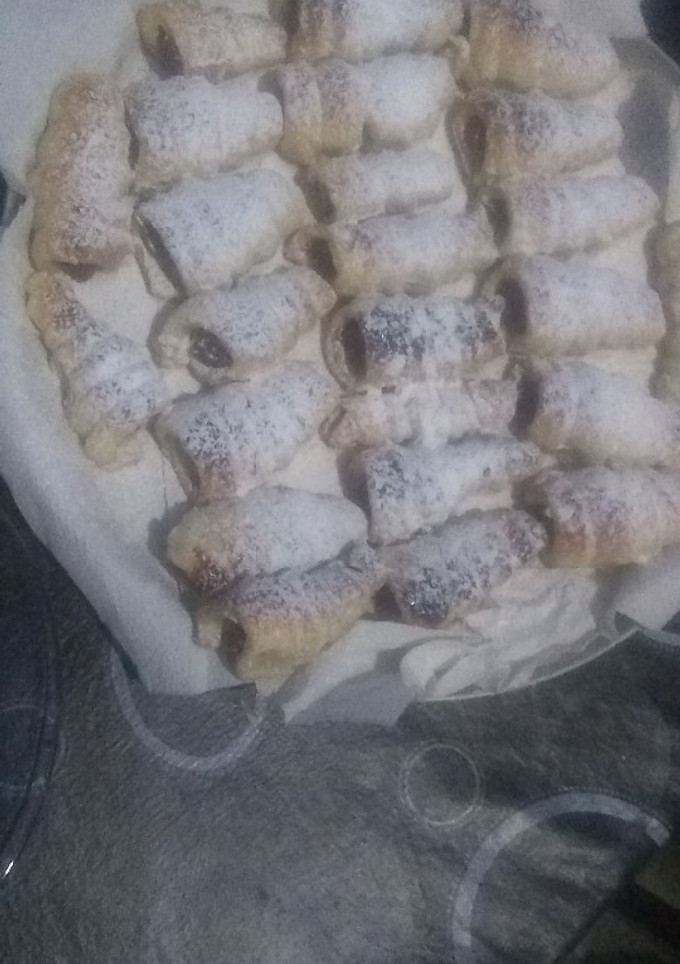 Una foto de Cañoncitos con dulce de leche