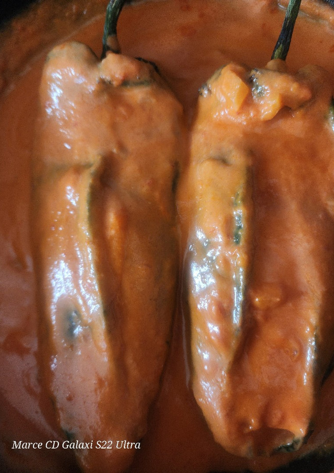 Una foto de Chiles Rellenos