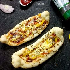 A picture of Pizza boats.