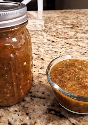 A picture of Salsa roja (Mexican table salsa).
