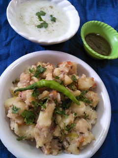 फलाहारी चटपटे आलू (falahari aloo recipe in hindi) रेसिपी मुख्य फोटो