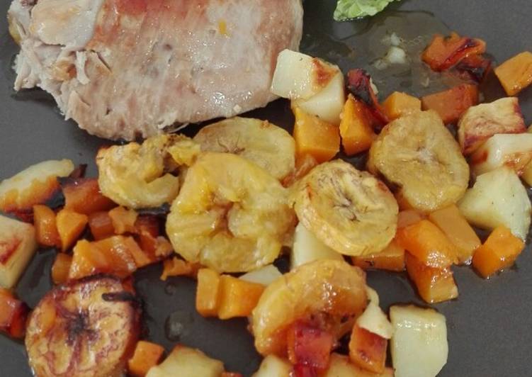 Muslo de pavo con calabaza, plátano macho y patata