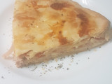Tarta de jamón y queso