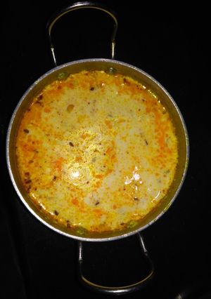 A picture of Dahi Tadka.
