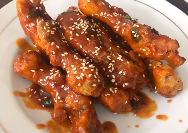 Cara Menyiapkan Spicy Korean Gochujang Chicken Feet (Dakbal) Kekinian