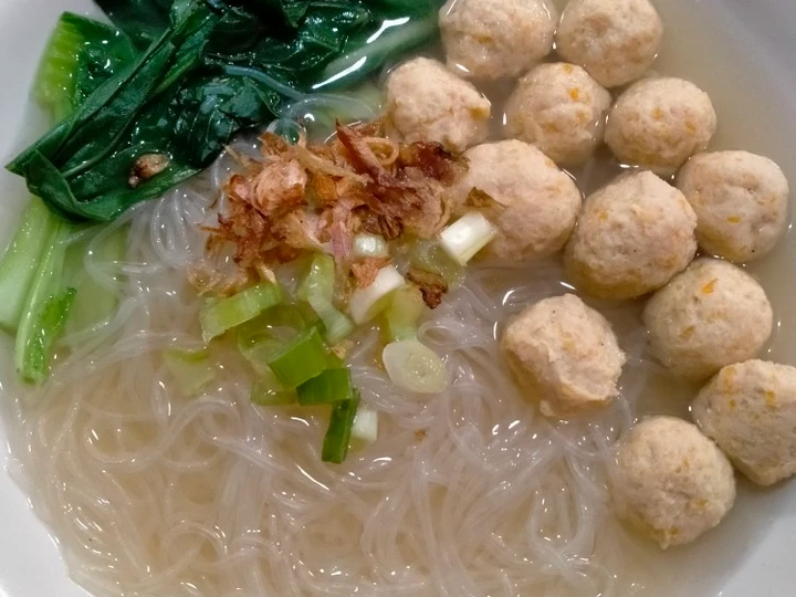 Langkah Gampang Menyiapkan Resep Sup Bola-Bola Ayam Udang yang Bisa Manjain Lidah Anti Ribet, Menggugah Selera