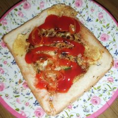 A picture of Stuffed cheesy chicken toast.