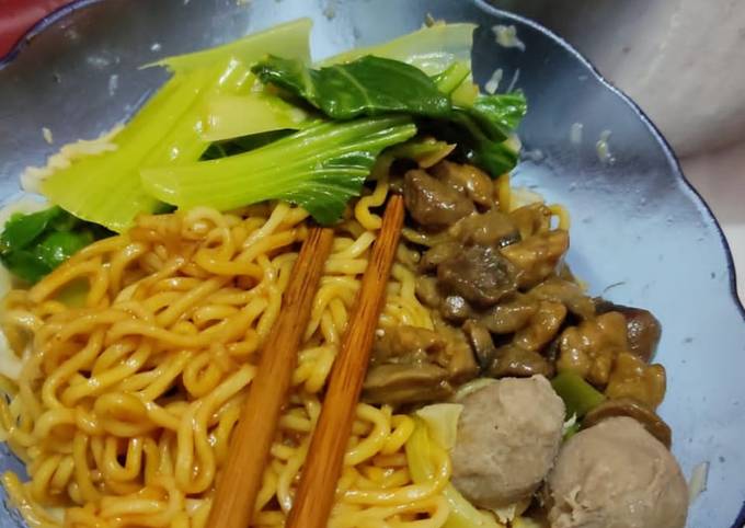 Resep Mie Ayam Jamur Bakso Oleh Selera Ummi Cookpad