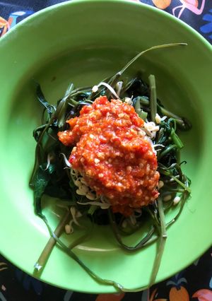 Foto resep Plecing kangkung ala Bali