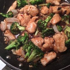 A picture of Chicken and Broccoli.