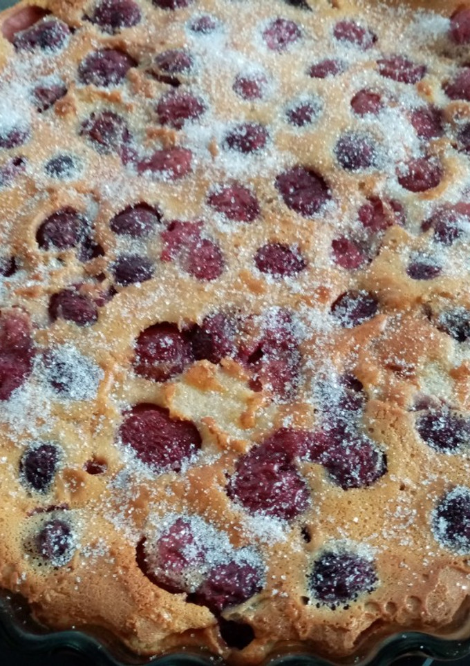 Una foto de Clafoutis de cerezas