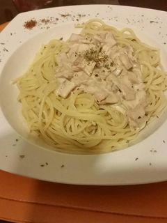 Una foto de Pasta con salsa D'Alfredo: La reconciliatoria 😉