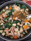 Sopa de verdura con pollo