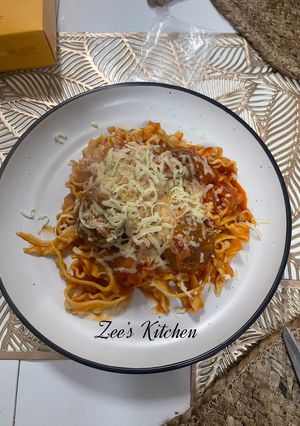 A picture of Curly Fettuccine Meatball.