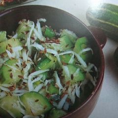 Kheere aur nariyal ki chaat A picture of Kheere aur nariyal ki chaat.