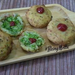 A picture of Rice Khichu Pattice.