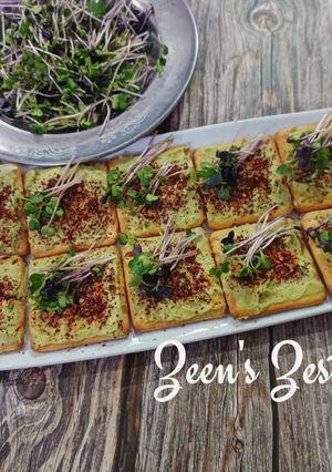 A picture of Avocado Microgreens Canapes.
