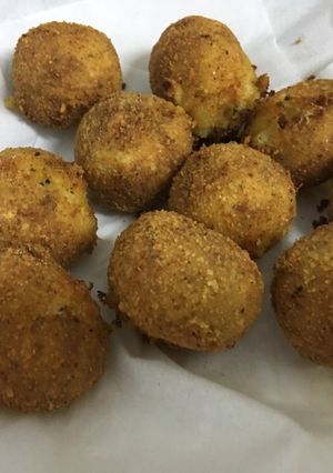 صورة لوصفة كرات البطاطا المحشية بالجبنه 😋😋😋😋