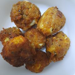 A picture of Paneer popcorn.
