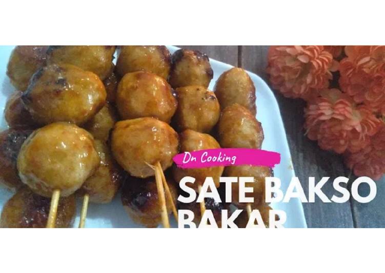 Bagaimana Membuat Sate Bakso bakar yang Enak Banget